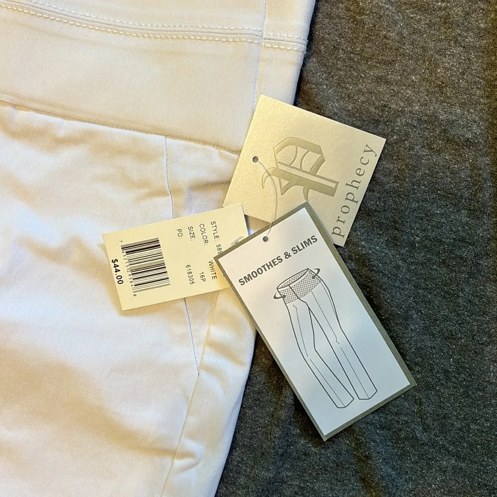 NWT Prophecy Women's 16P White Comfort Waistband Stretch Capri Pants - Picture 2 of 5